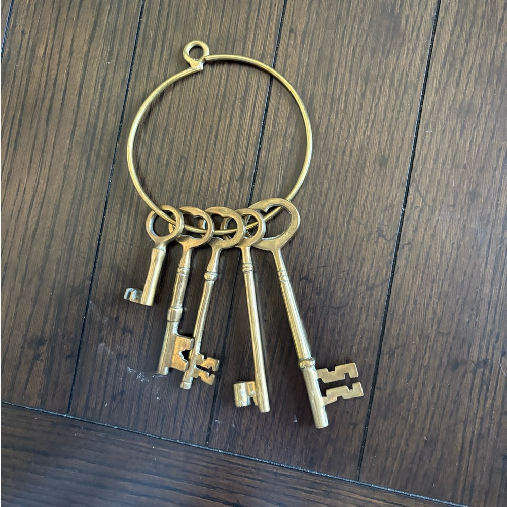 Antique Brass Skeleton Key Ring Set